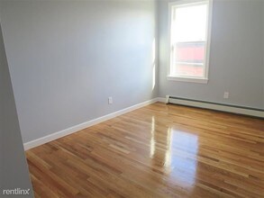 449 Somerville Ave-Unit -Apt 3 in Somerville, MA - Building Photo - Building Photo