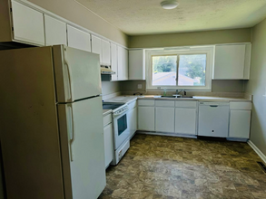 312 Spring St in Leitchfield, KY - Building Photo - Building Photo