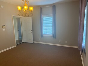 11031 Lake Ridge Dr in Knoxville, TN - Building Photo - Building Photo
