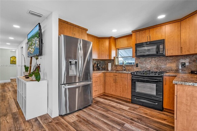7 Avenue D in Key Largo, FL - Building Photo - Building Photo