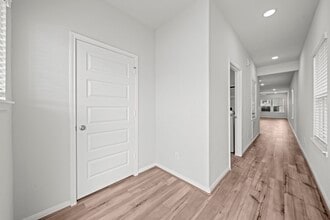 8340 Bristlecone Pne Wy in Magnolia, TX - Building Photo - Building Photo