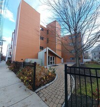 24 Bay State Rd in Cambridge, MA - Building Photo - Building Photo