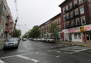 5605 Hudson Ave in West New York, NJ - Foto de edificio - Building Photo