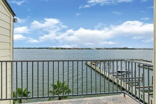 4001 E NASA Pkwy in El Lago, TX - Building Photo