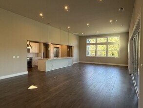 12 Rose Ct in Novato, CA - Building Photo - Building Photo