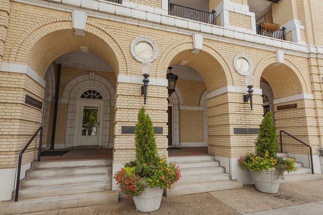 Fountain Plaza - Hogshead Apartments in Chattanooga, TN - Building Photo - Building Photo