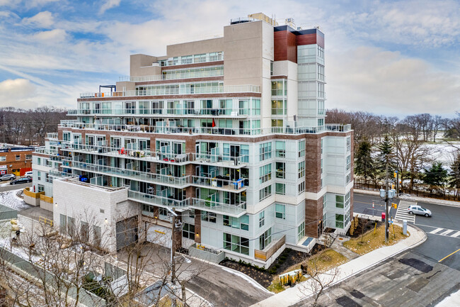 Residences at The Hunt Club in Toronto, ON - Building Photo - Building Photo