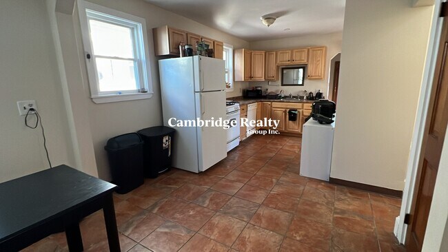 53 Porter Rd, Unit T in Cambridge, MA - Building Photo - Building Photo