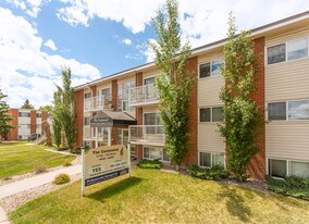 Inglewood 124 Apartments in Edmonton, AB - Building Photo