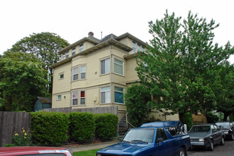 1223-1227 SE Yamhill St in Portland, OR - Building Photo - Building Photo