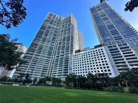 475 Brickell Ave