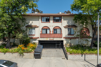 Silverton View in Tujunga, CA - Building Photo - Building Photo