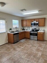 3104 Tyler Ln in Taylor, TX - Building Photo - Building Photo