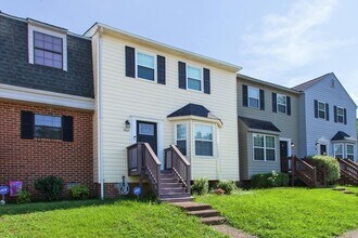 1604 Skiffes Creek Cir in Williamsburg, VA - Building Photo - Building Photo