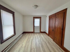 29 Bowdoin St in Sanford, ME - Building Photo - Building Photo