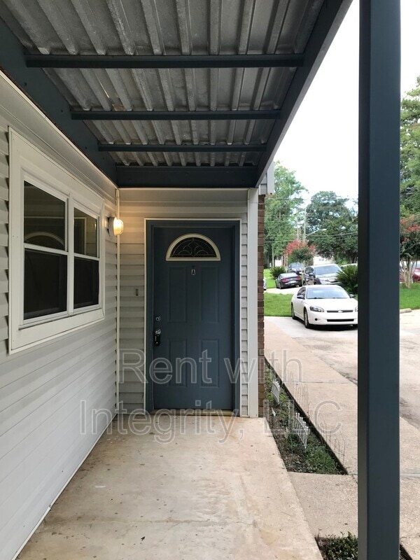 property at 1504 Pullen Rd