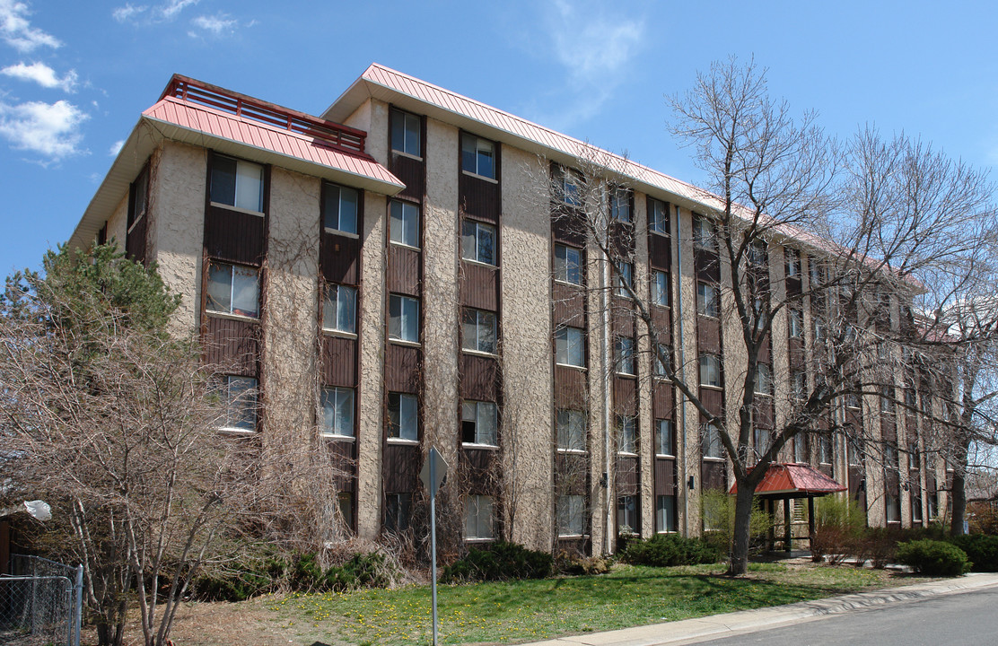 Monte Vista in Aurora, CO - Foto de edificio