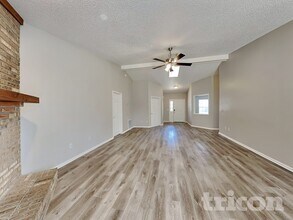 5460 Running Creek Ln in Jacksonville, FL - Building Photo - Building Photo