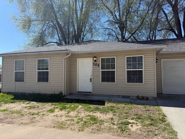 225 Hudson Ave in Nampa, ID - Building Photo - Building Photo