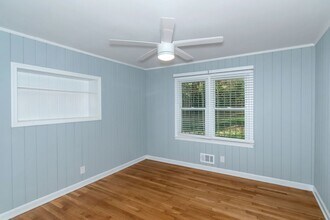 3367 Benjamin E Mays Dr SW in Atlanta, GA - Building Photo - Building Photo