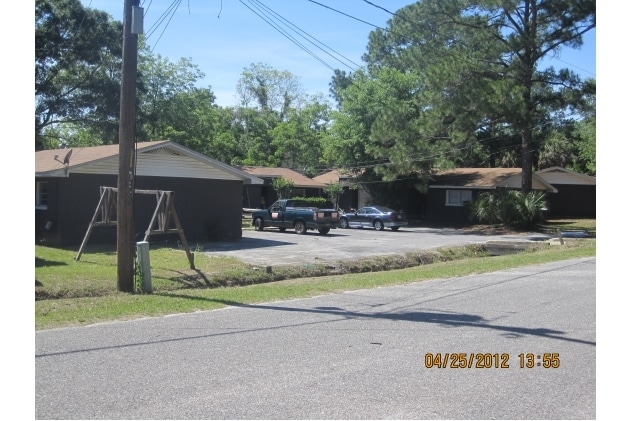 Jackson Street in Pensacola, FL - Foto de edificio - Building Photo