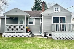 5717 Archmere Ave in Cleveland, OH - Building Photo