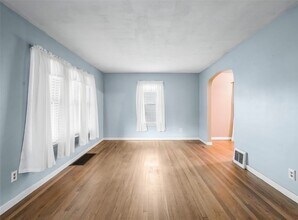 119 Lincoln Ave in Johnson City, NY - Building Photo - Building Photo