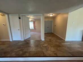 670 Northwood Dr in Merced, CA - Building Photo - Building Photo