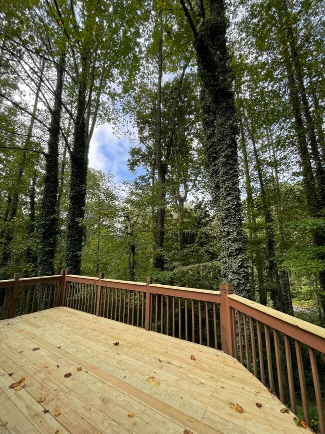 property at 1206 Willow Ct NW