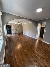 1533 Pendley Dr in Austell, GA - Foto de edificio - Building Photo