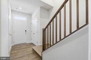 245 Monteith Dr in Winchester, VA - Building Photo