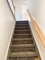 473 Franklin Blvd, Unit Upper in Long Beach, NY - Building Photo