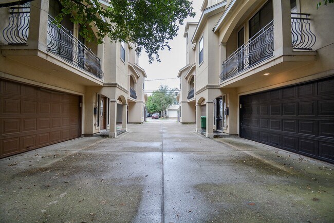 5310 Larkin St in Houston, TX - Building Photo - Building Photo