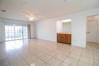 2304 Clubside Dr in Longwood, FL - Building Photo - Building Photo