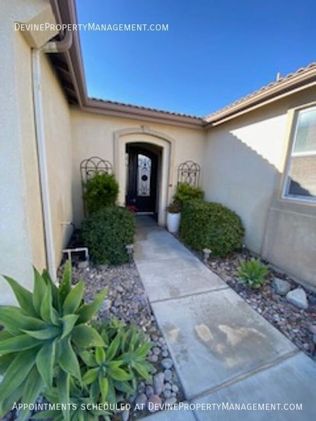 381 Mesa Verde Park in Beaumont, CA - Building Photo - Building Photo