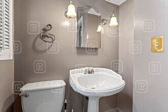 11 W Sumner Ave in Spokane, WA - Building Photo - Building Photo