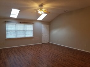 18 Fairbrook Ln in Clarksville, AR - Building Photo - Building Photo