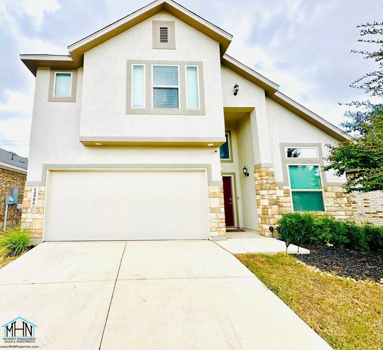 14906 Palmer Crk in San Antonio, TX - Building Photo