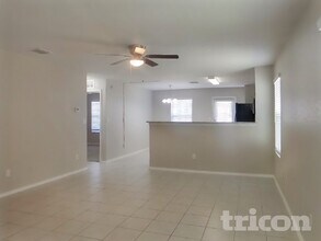 310 Mistflower in New Braunfels, TX - Foto de edificio - Building Photo