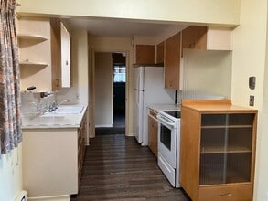 2023 E 18th St in Bremerton, WA - Building Photo - Building Photo