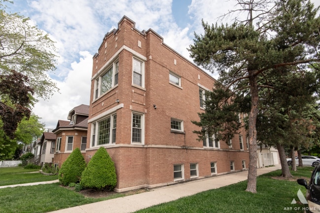 3301 N Kilbourn Ave in Chicago, IL - Building Photo - Building Photo