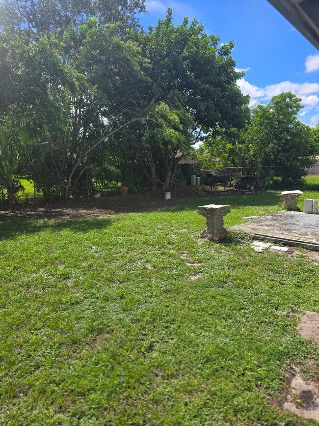 2710 NW 9th St in Pompano Beach, FL - Building Photo - Building Photo