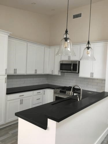 909 Laguna St, Unit B in Santa Barbara, CA - Building Photo - Building Photo