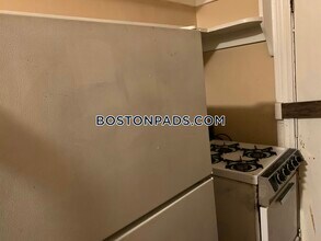 28 Quint Ave, Unit 16 in Boston, MA - Foto de edificio - Building Photo