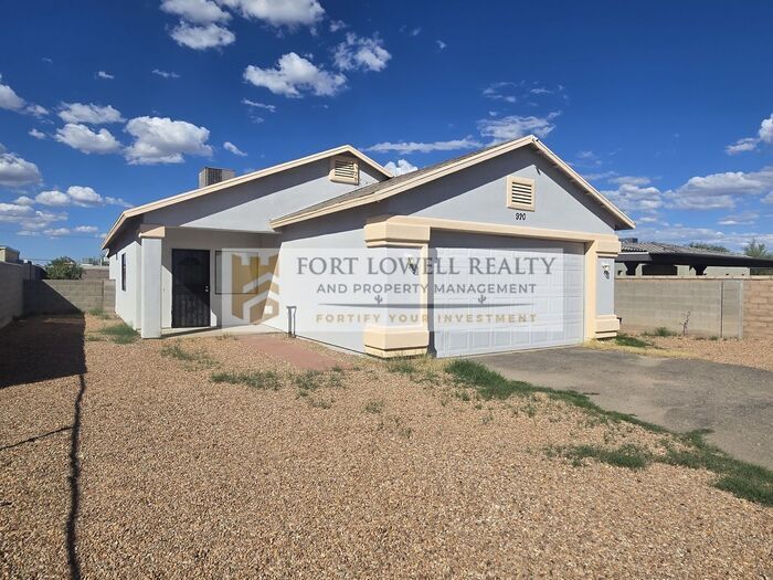 920 W Starr Pass Blvd in Tucson, AZ - Building Photo
