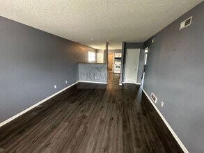 305 N 3rd St in Odessa, MO - Building Photo - Building Photo