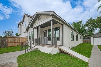 1205 E 27th St in Houston, TX - Building Photo - Building Photo
