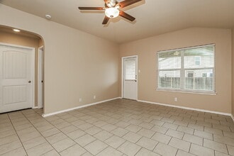 2530 Live Oak Pass in San Antonio, TX - Building Photo - Building Photo