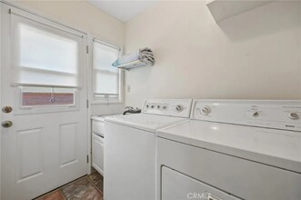 5431 E El Jardin St in Long Beach, CA - Building Photo - Building Photo