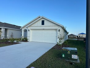 12039 Lansing Gln in Parrish, FL - Building Photo - Building Photo